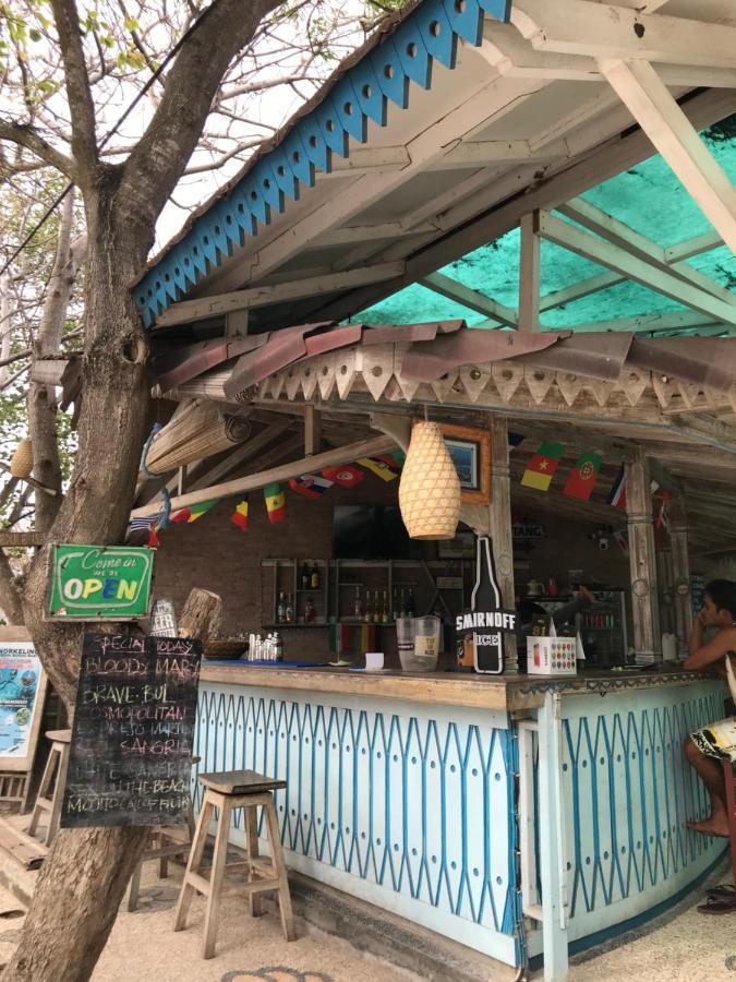 The Exile Sunset Bar & Bungalow Gili Trawangan Dış mekan fotoğraf