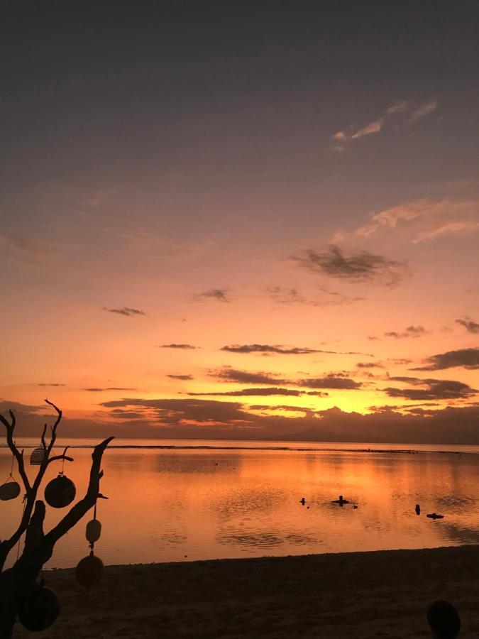 The Exile Sunset Bar & Bungalow Gili Trawangan Dış mekan fotoğraf